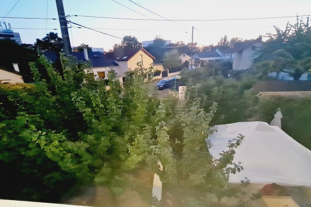 Appartement Tres Lumineux Et Calme. Sevran Dış mekan fotoğraf